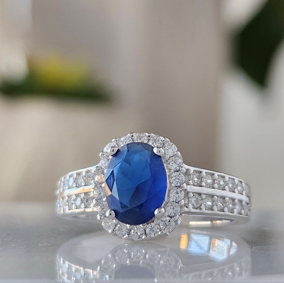 Blue Sapphire Gemstone ring, 925 Sterling Silver Charmed Aroma - Picture 6 of 7